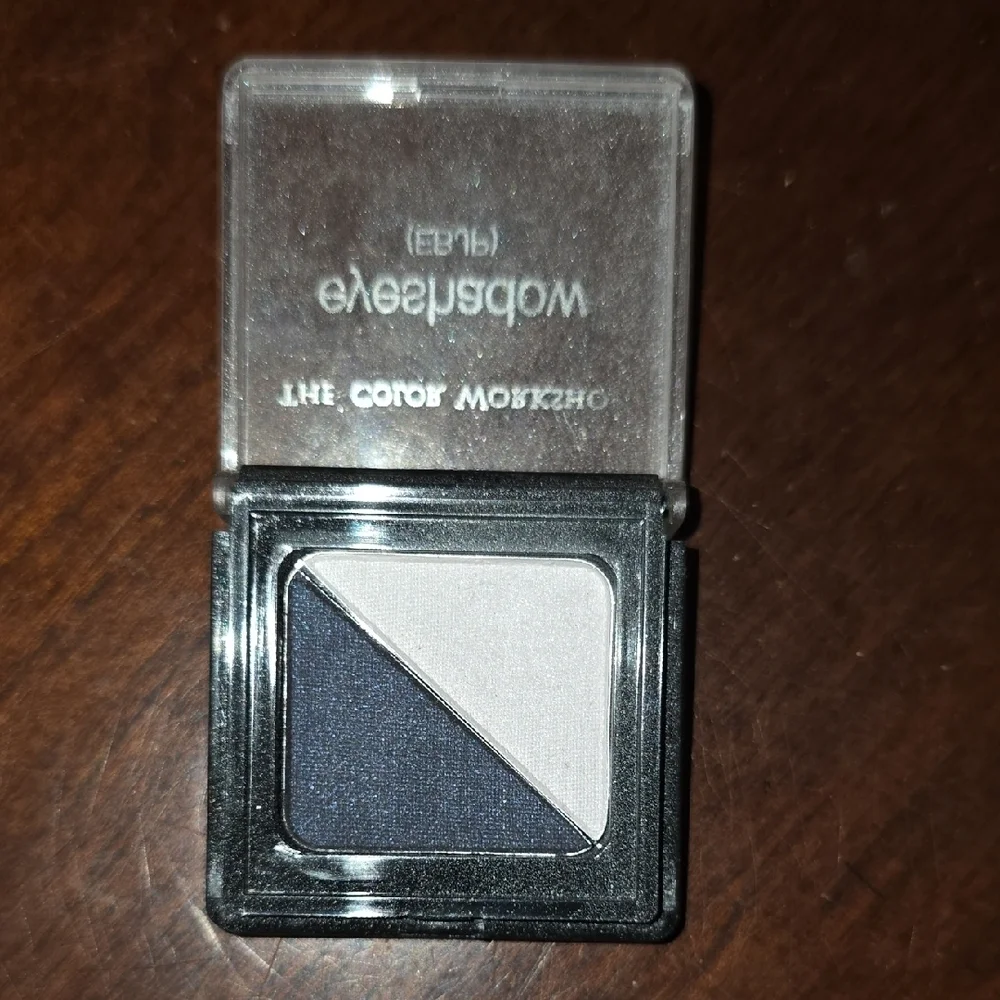 (J52) The Color Workshop Eyeshadow Duo - Navy and Off White
